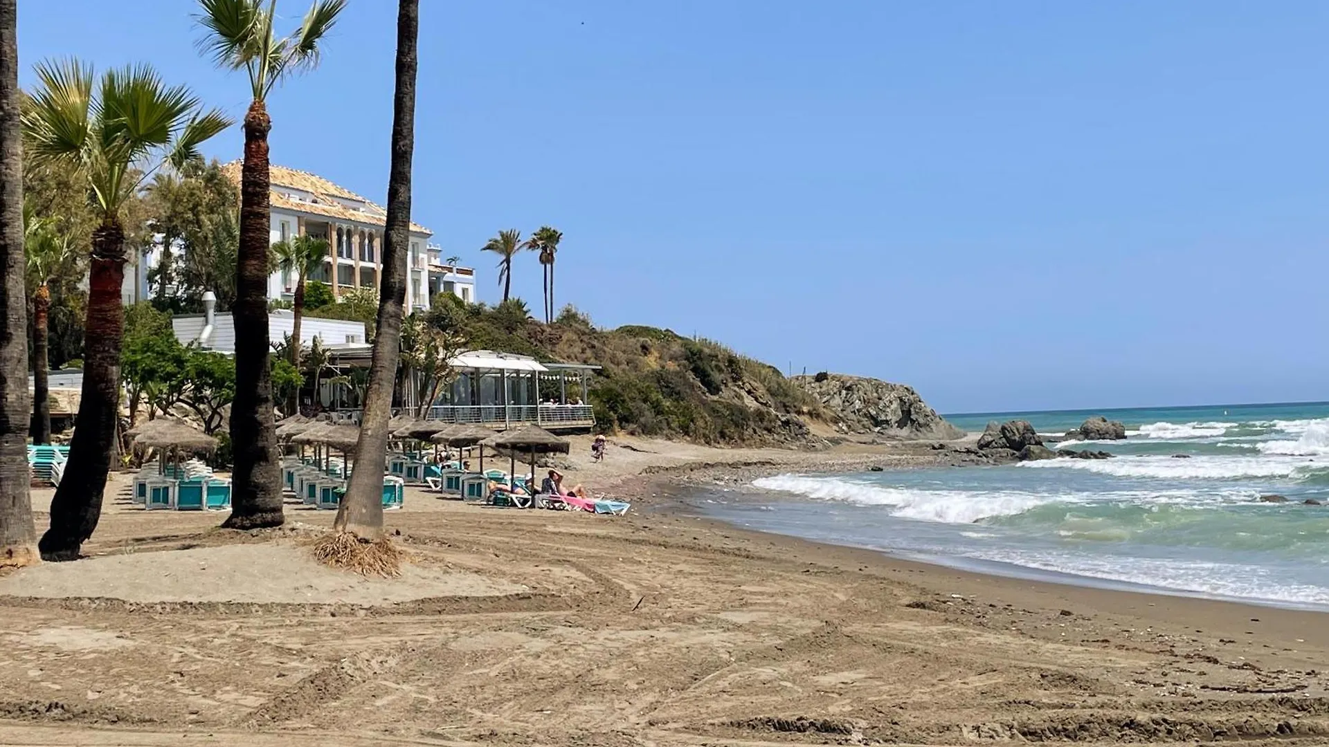 Superior Apartment For Golf, Sea And Nature Lovers 卡萨雷斯