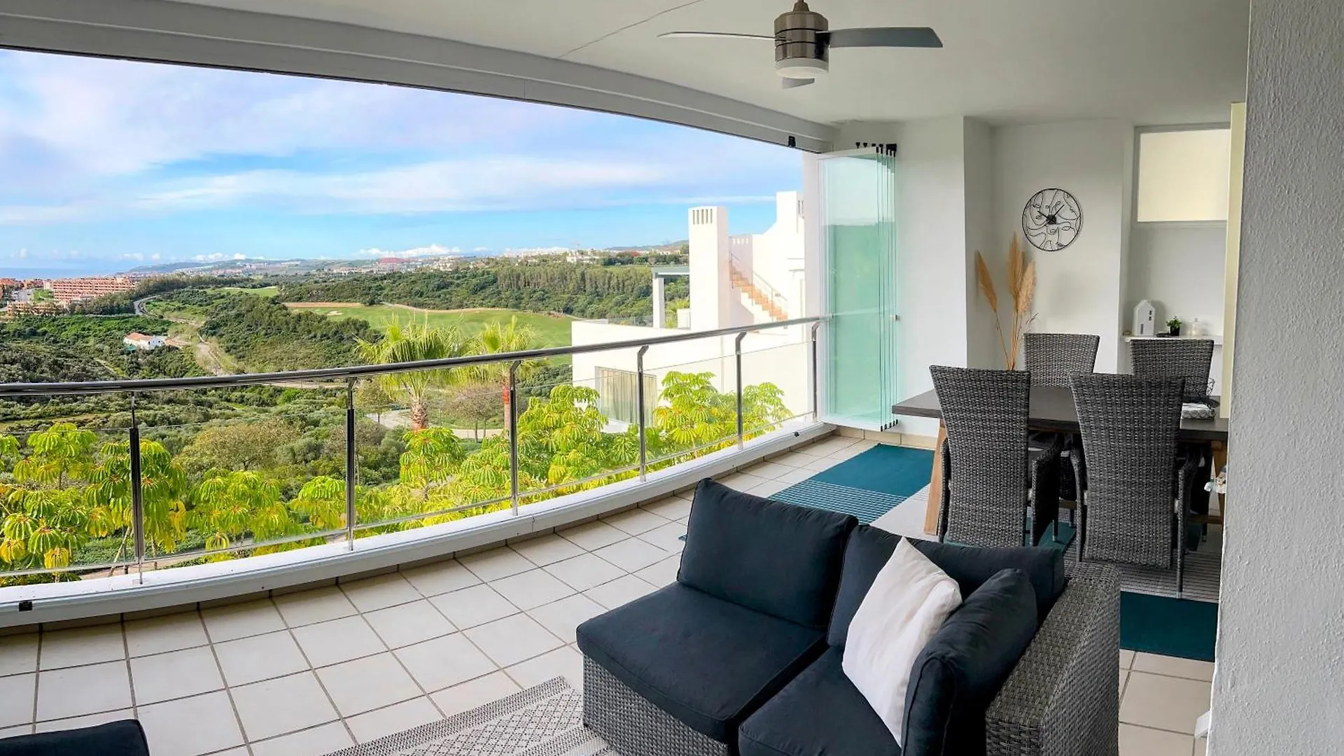 Superior Apartment For Golf, Sea And Nature Lovers 卡萨雷斯