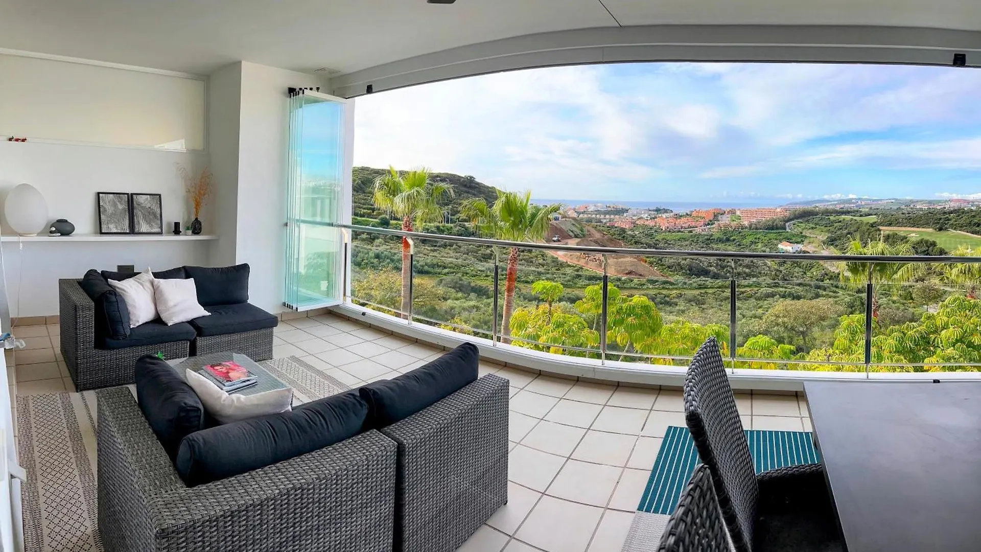 Superior Apartment For Golf, Sea And Nature Lovers 卡萨雷斯